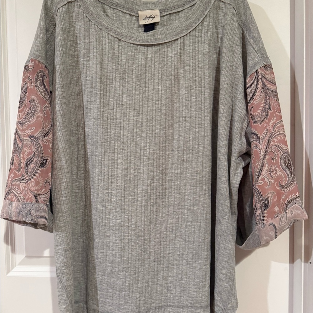 Daytrip Heather Gray Sweatshirt with Paisley Sleeves
